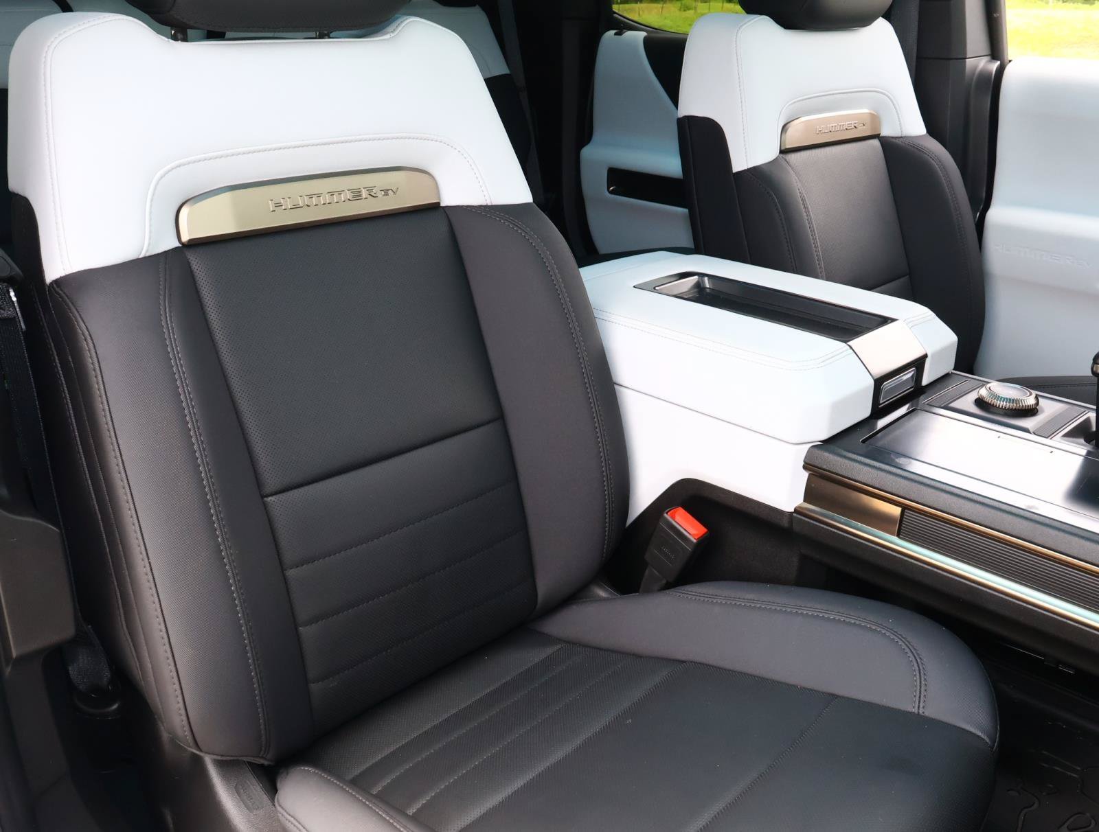 Used 2024 Interstellar White GMC 2X image 18