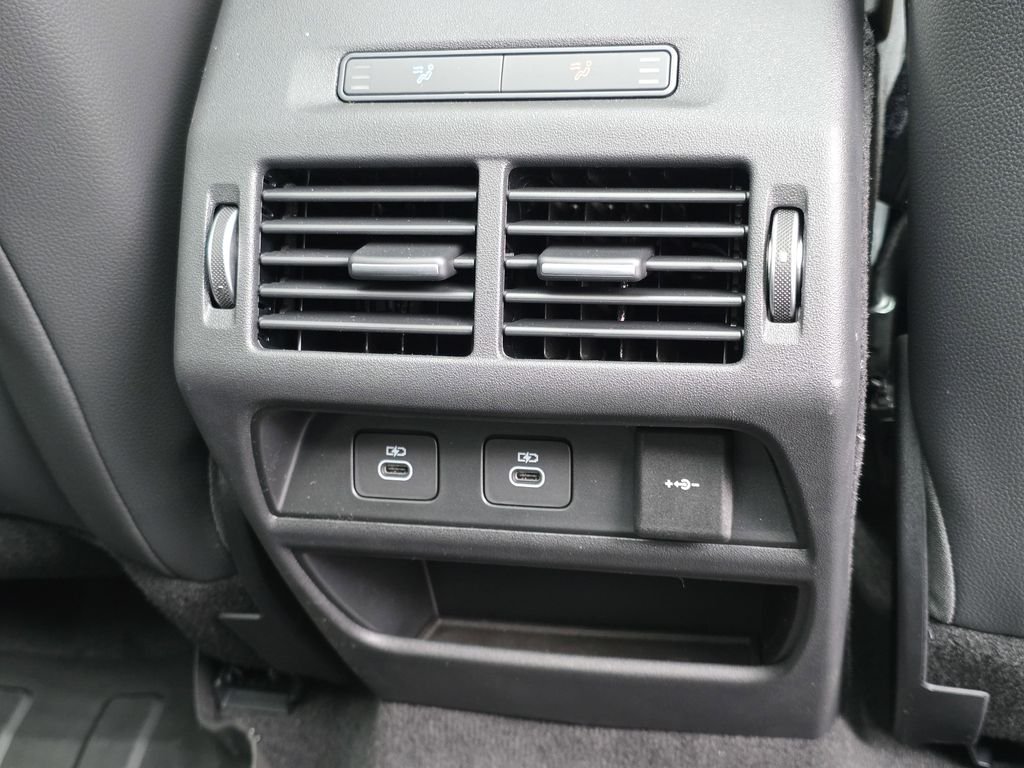 New 2025 Eiger Grey Land Rover S image 20