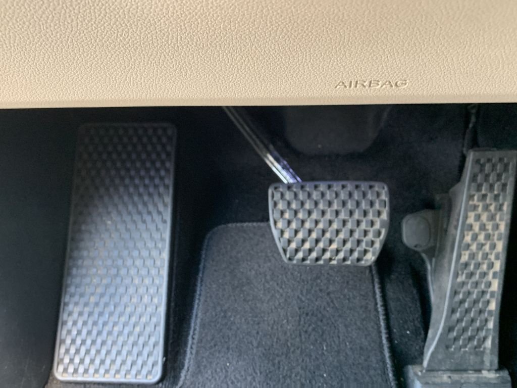 Used 2023 Capri Blue Genesis 2.5T image 13