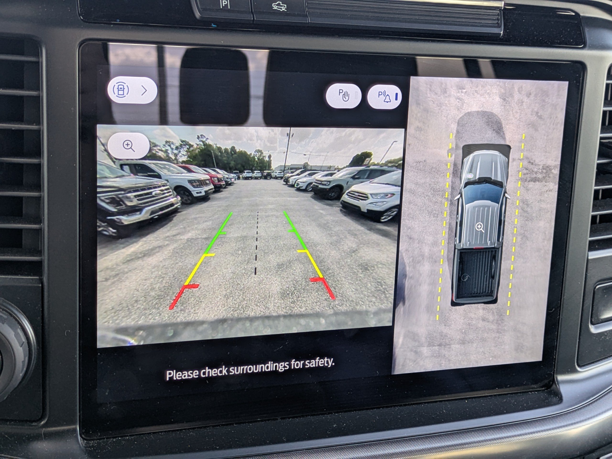 Used 2025  Ford Tremor image 28