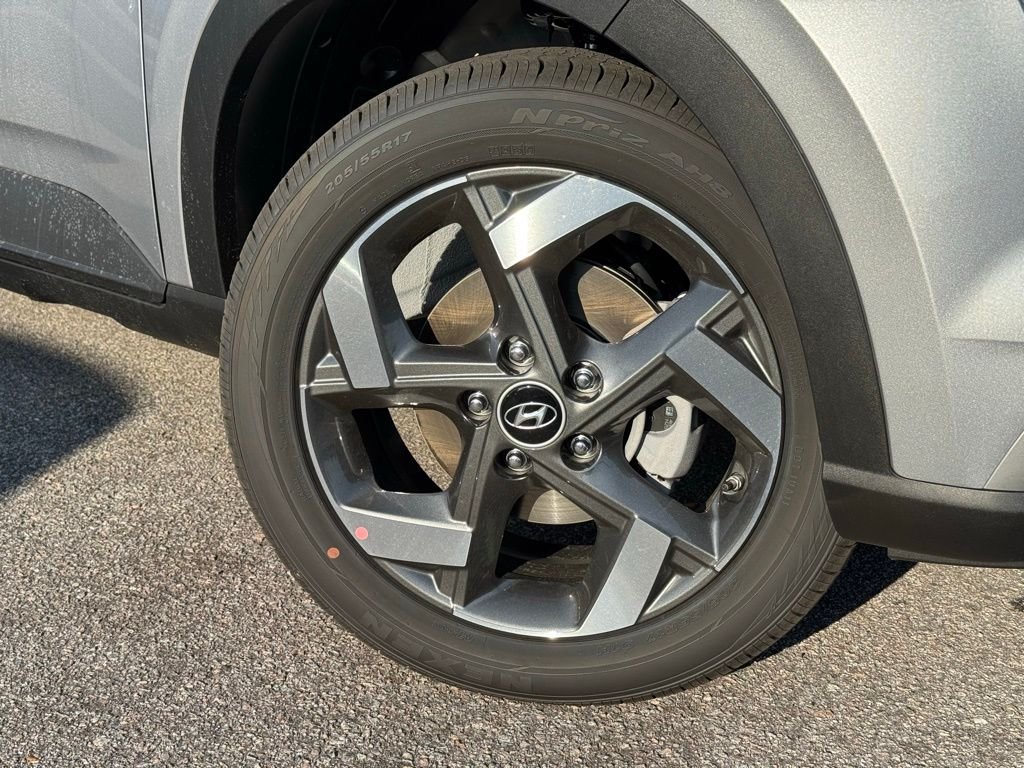 Used 2026 Silver Hyundai SEL image 5