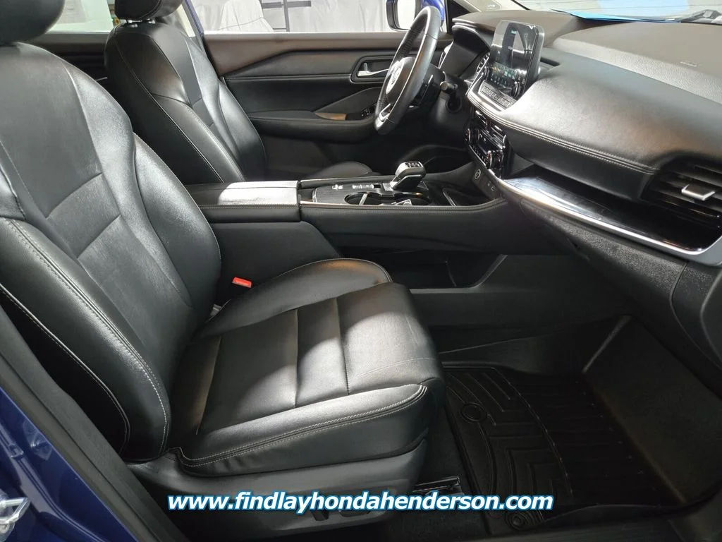 Used 2022 Caspian Blue Metallic Nissan SL image 22
