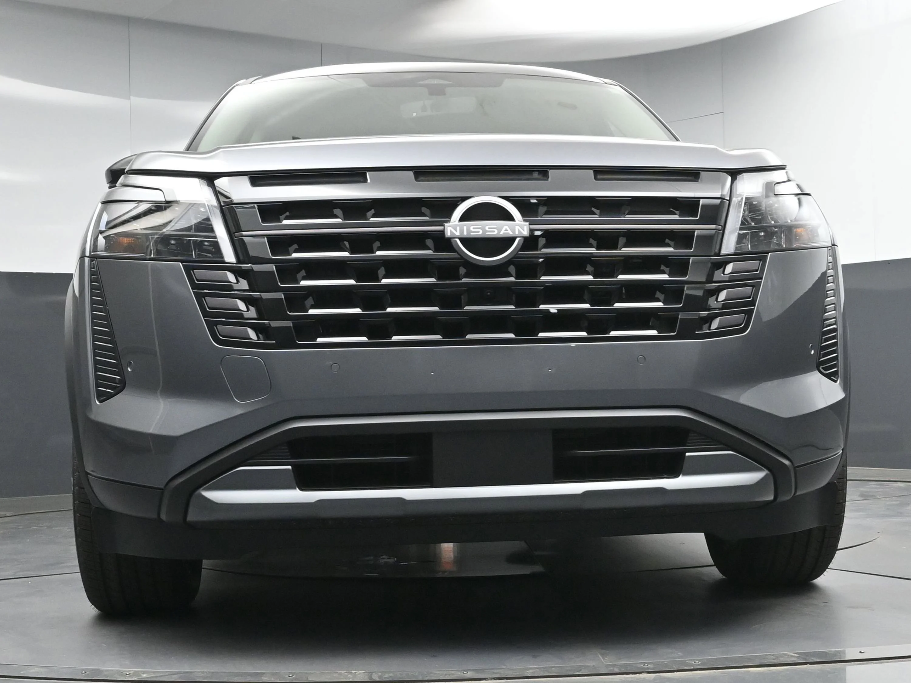 New 2026 Gun Metallic Nissan Platinum image 24