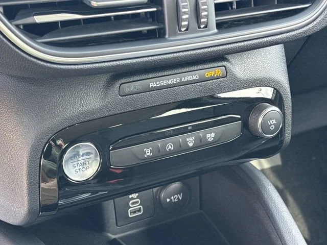 Used 2025 Gray Ford Platinum image 21