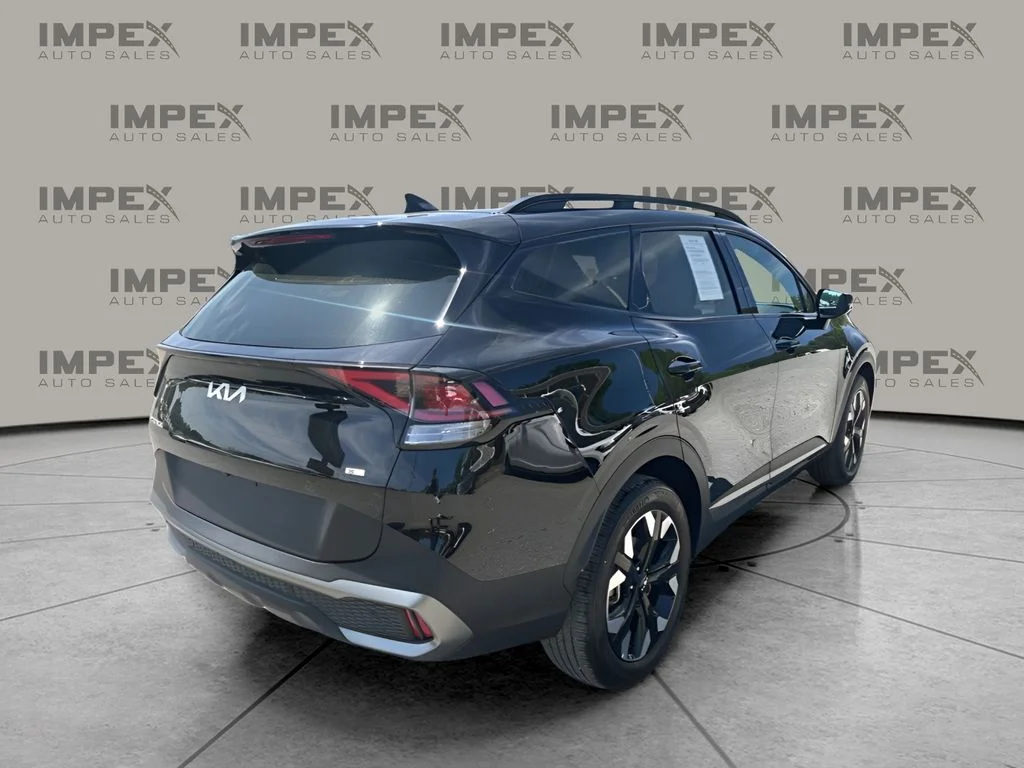 Used 2023 Black Kia X-Line image 5