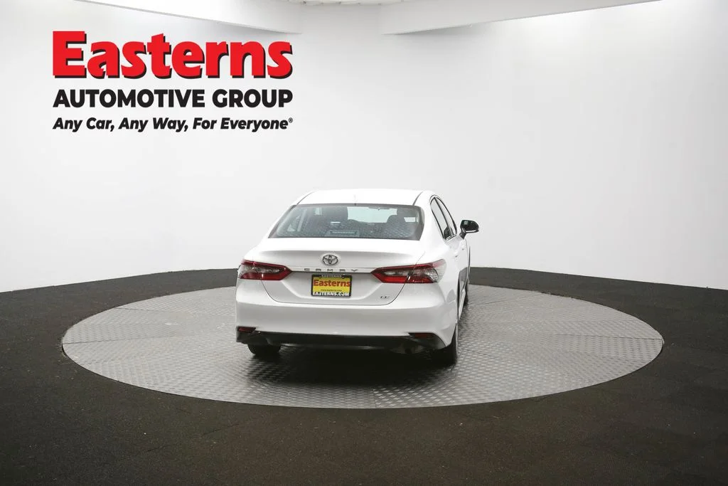 Used 2022 White Toyota LE image 35