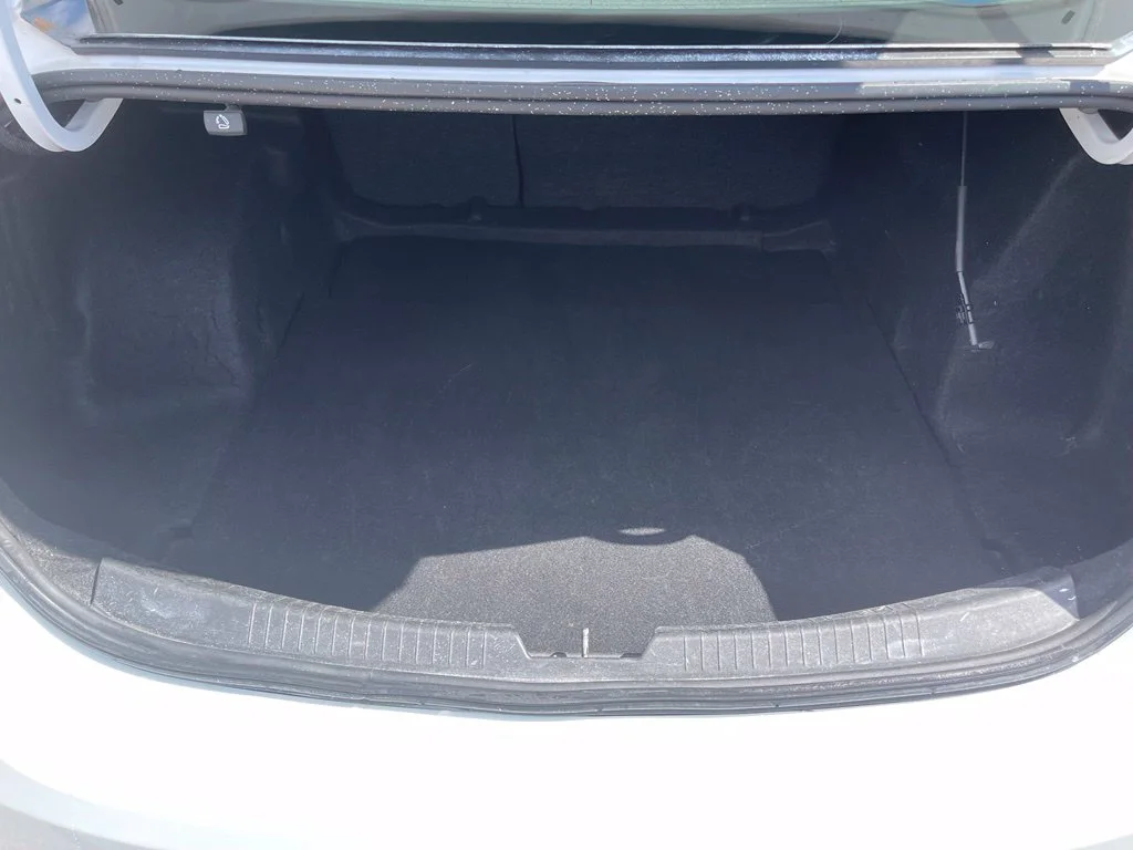 Used 2023 Summit White Chevrolet LT image 7