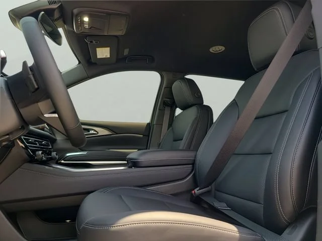 New 2026 Polar White Tricoat Chevrolet LT image 24