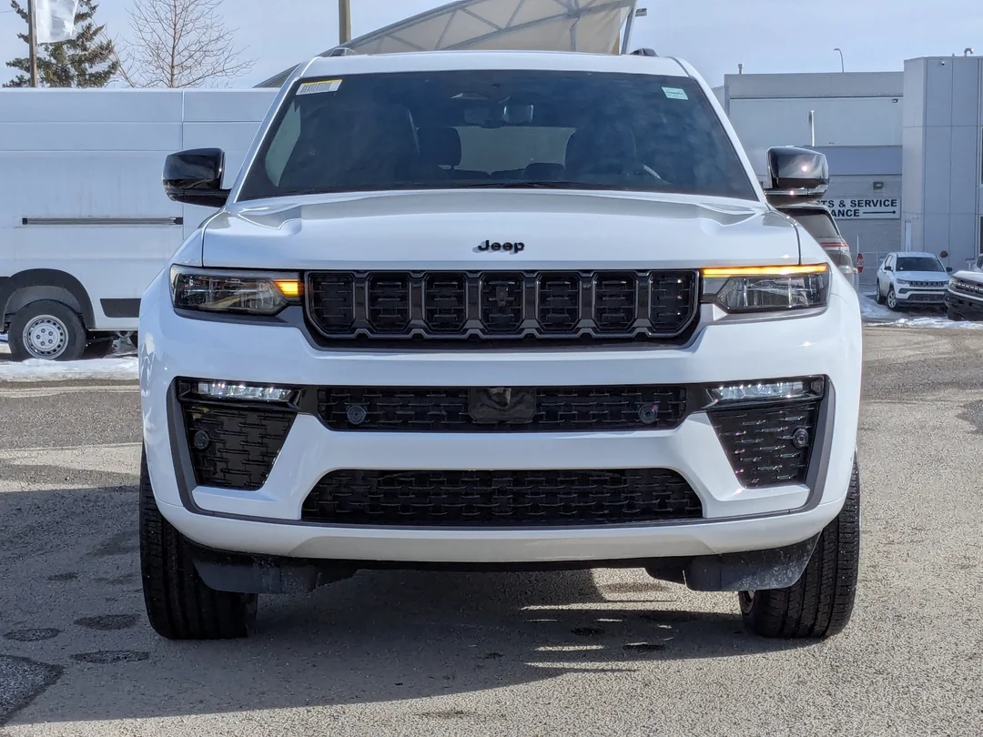 New 2026 White Jeep Limited Reserve - - 4x4 - Pano Sunroof - 6- Passenger Seating - Trailer Tow - Vent Seats & More! image 3