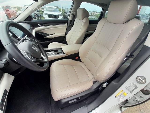 Used 2019 Platinum White Pearl Honda Touring image 41