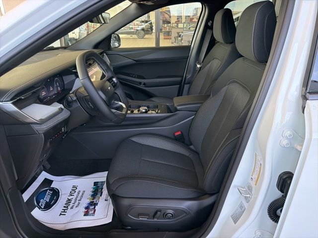 New 2026 Bright White Clear-Coat Exterior Paint Jeep Laredo image 14