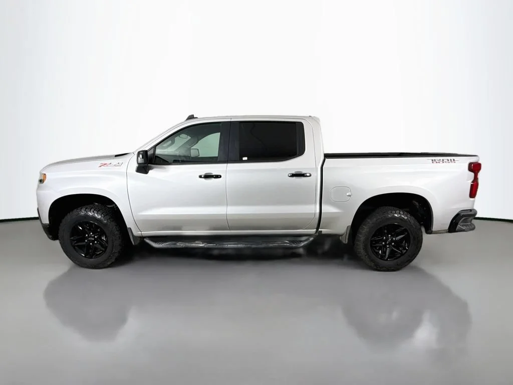 Used 2019 SILVER ICE METALLIC Chevrolet LT Trail Boss image 4