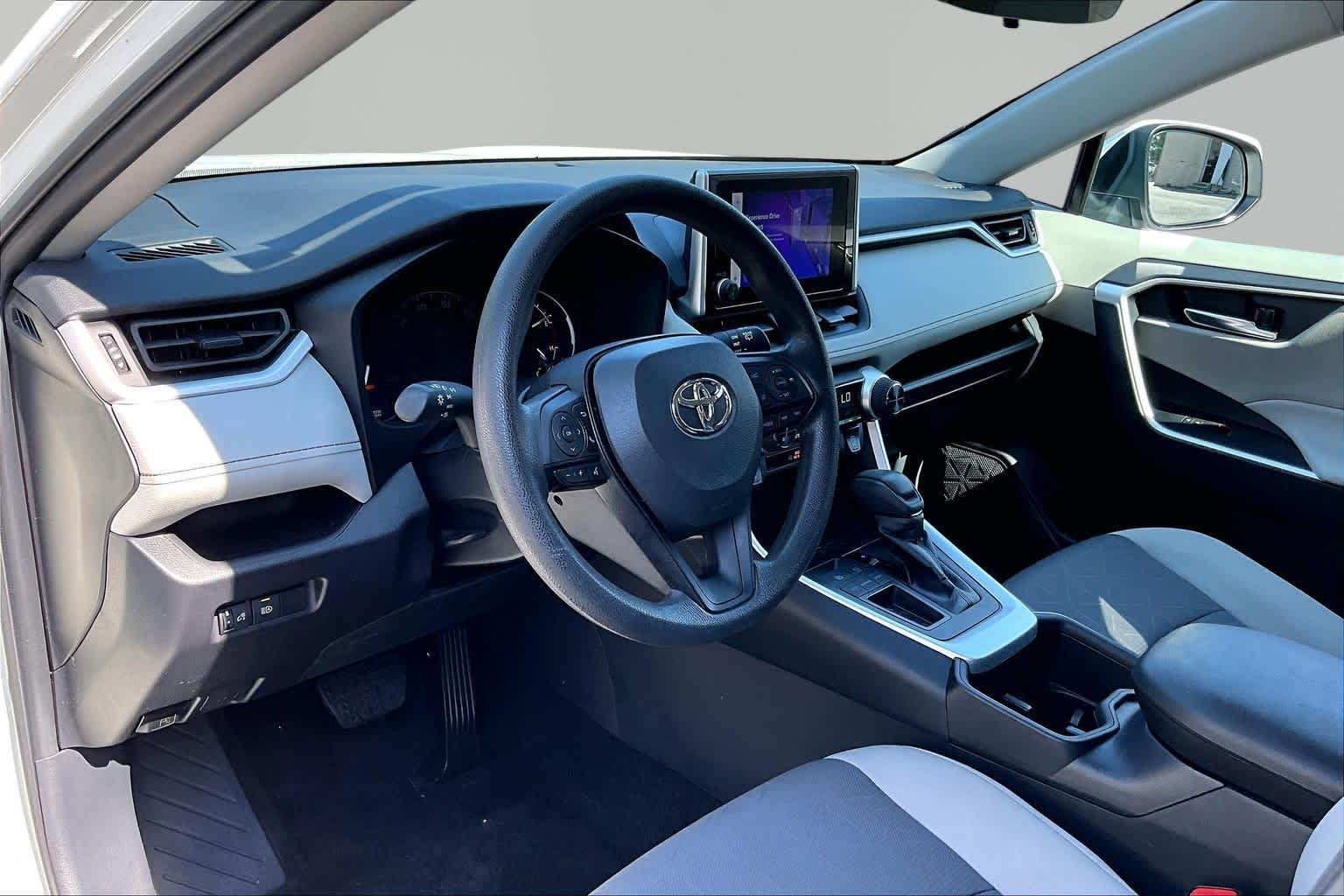 Used 2024 Ice Cap Toyota XLE image 18
