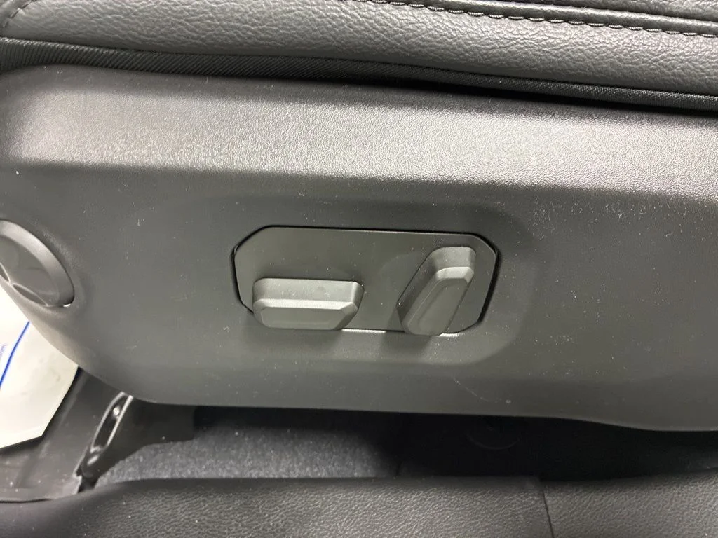 New 2026 White Jeep Sahara image 10