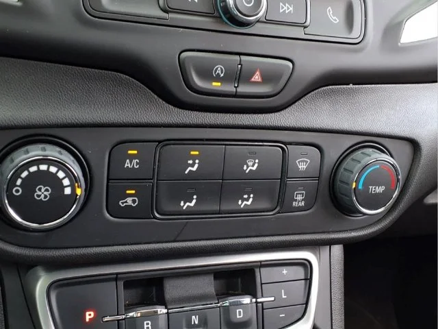 Used 2024 Blue GMC SLE image 12