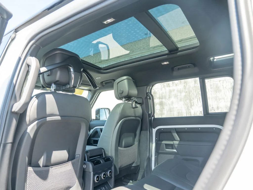 2026 Land Rover Defender X-Dynamic SE - Photo 22
