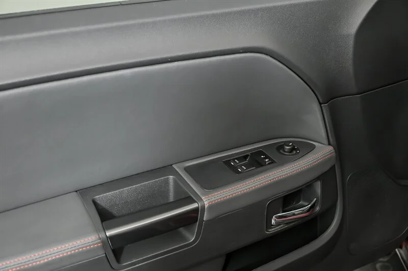 Used 2010 Inferno Red Crystal Pearl Coat Dodge R/T image 13