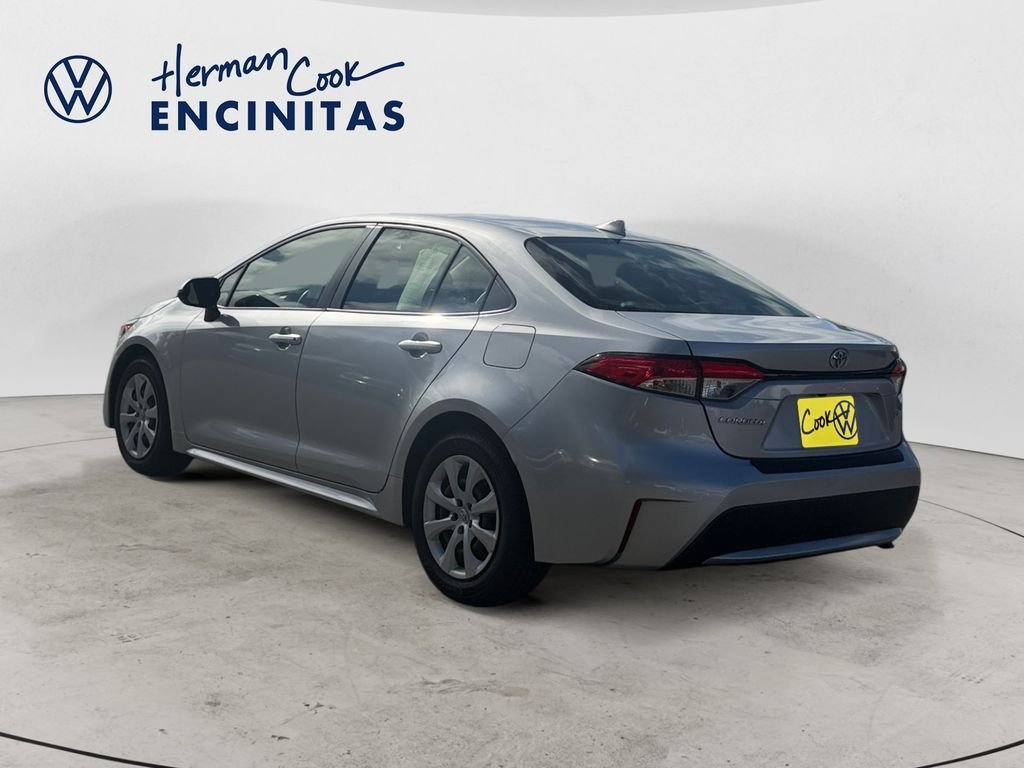 Used 2022 Classic Silver Metallic Toyota LE image 3