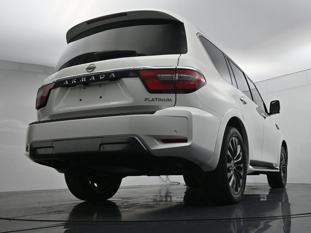 Used 2023 White Nissan Platinum image 22
