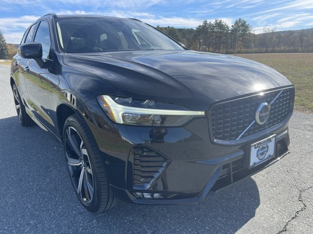 Used 2024 Black Volvo Ultimate Dark Theme image 6