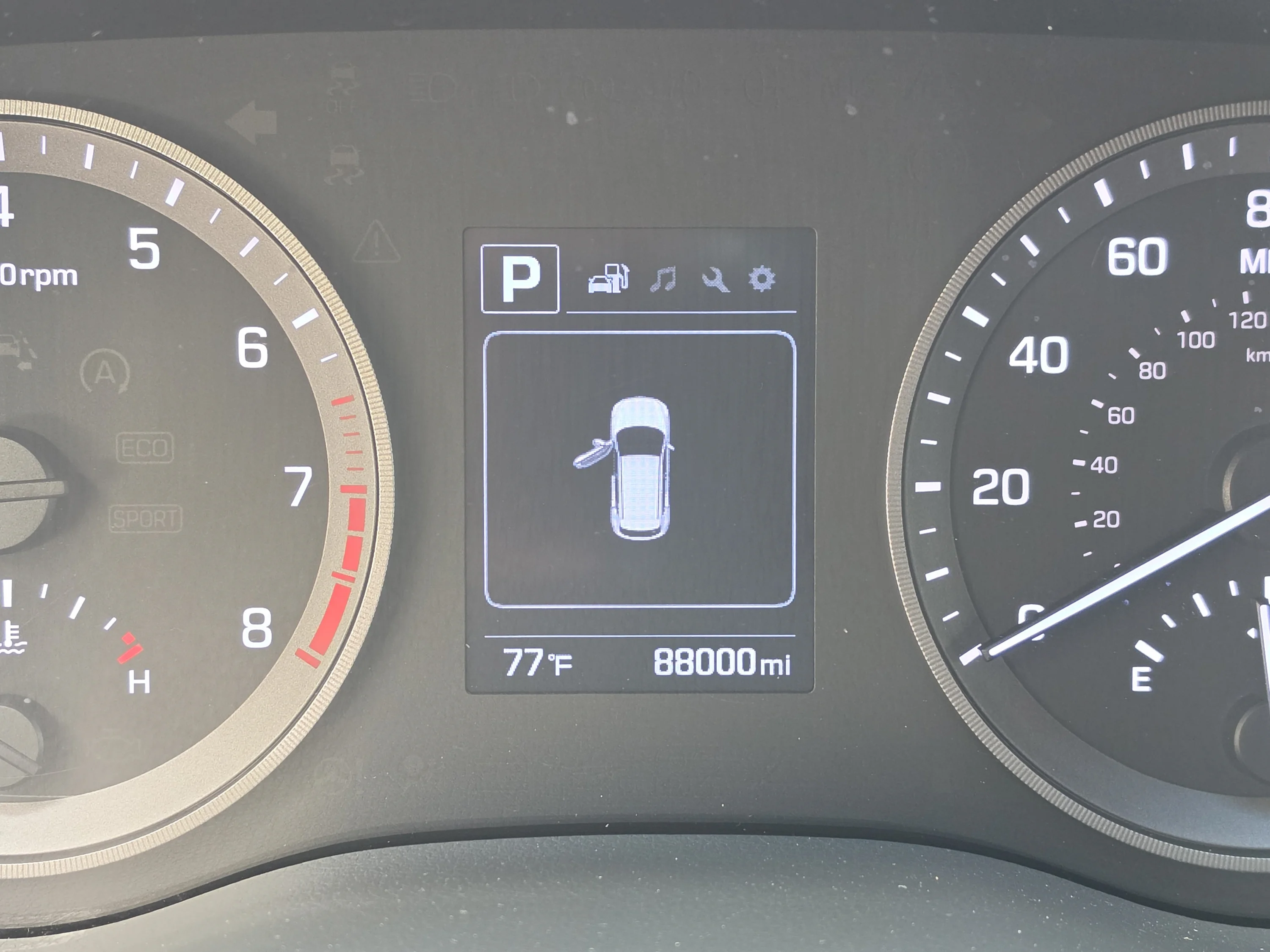 Used 2018 Black Noir Pearl Hyundai Value image 38