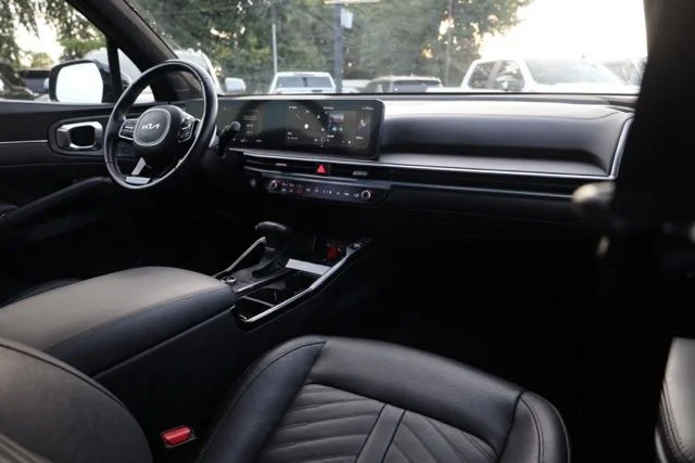 Used 2025 Silver Kia X-Line SX Prestige image 43