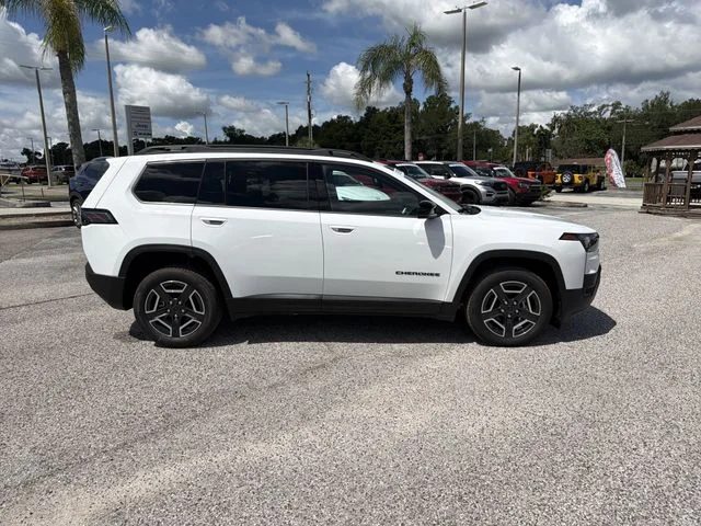 New 2026 Bright White Clear-Coat Exterior Paint Jeep Limited image 3