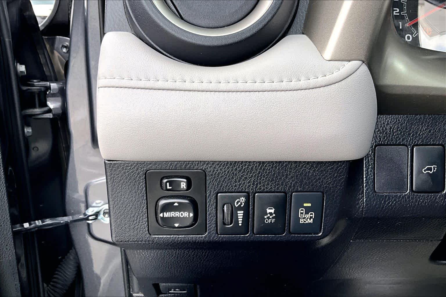 Used 2014 Magnetic Gray Metallic Toyota Limited image 36