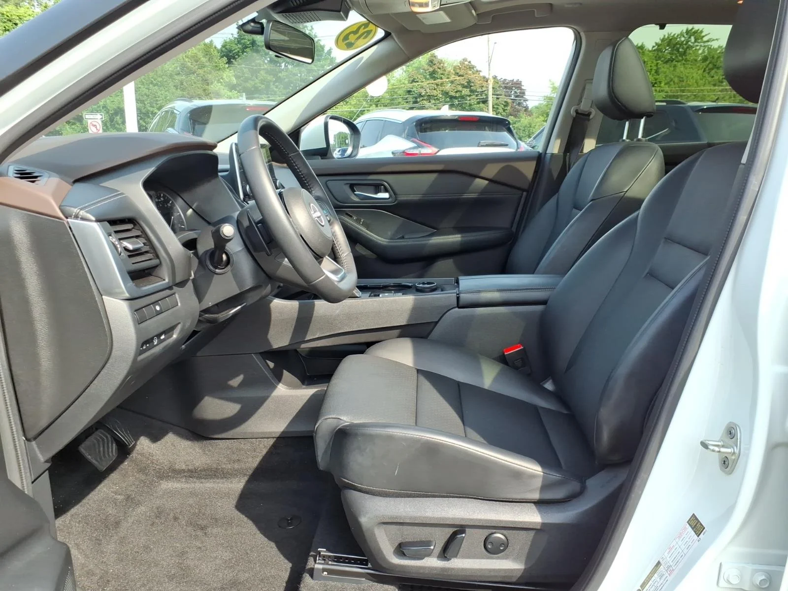 Certified Used 2023 Pearl White Tricoat Nissan SV image 11