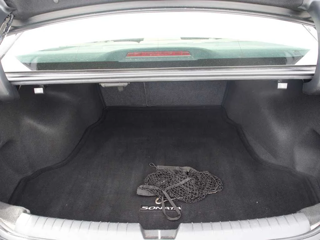 Used 2017 Black Hyundai Limited image 38