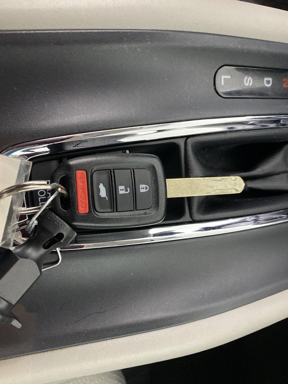 Used 2019 Platinum White Pearl Honda LX image 24