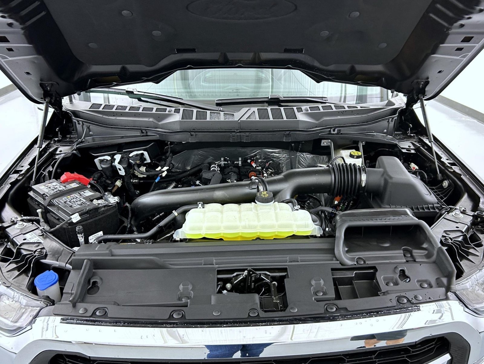 New 2026 Black Ford Lariat image 25