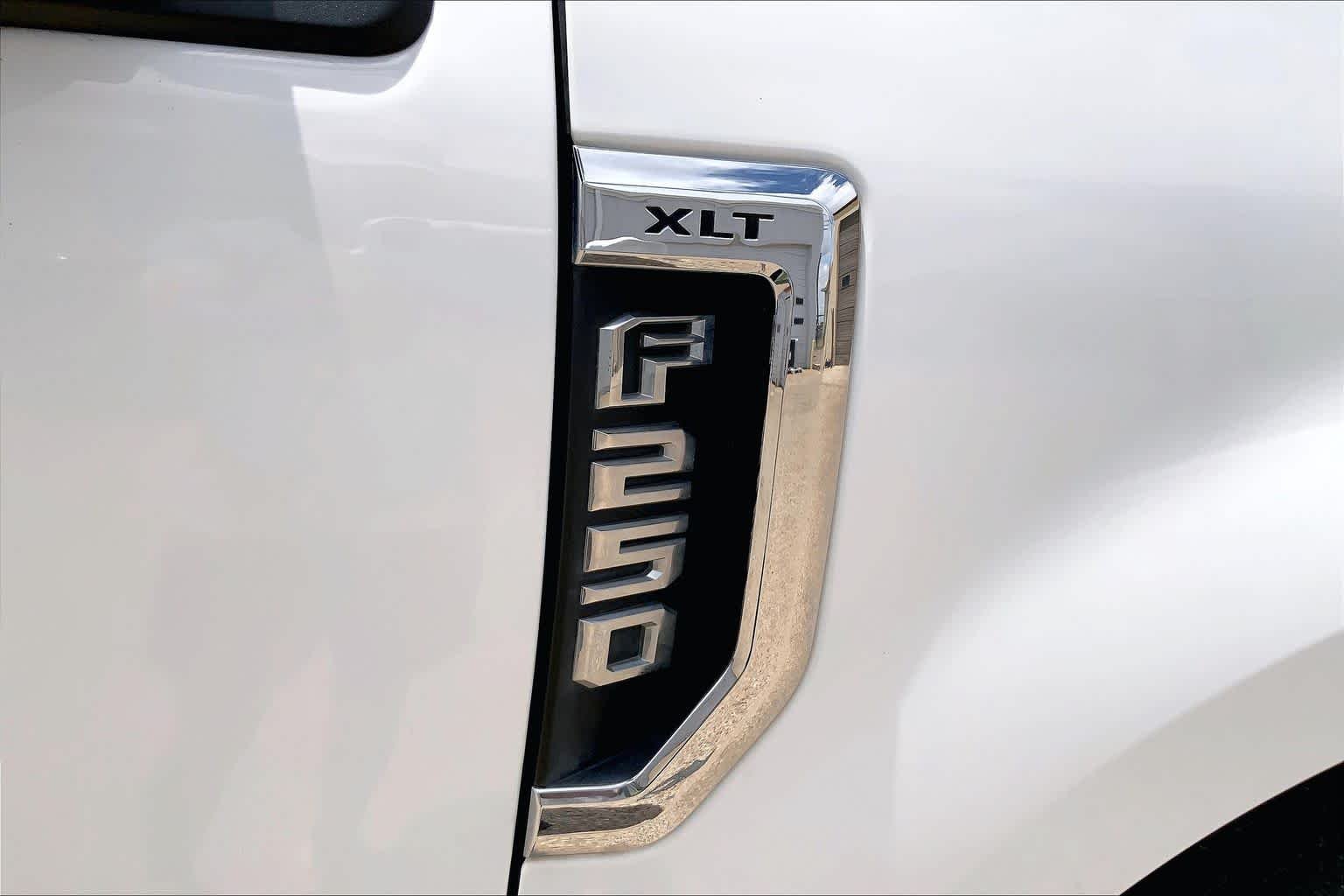 Certified Used 2021 Oxford White Ford XLT image 10
