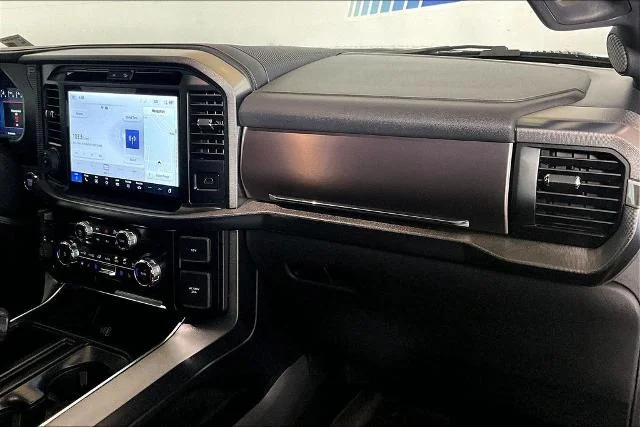 Used 2025 White Metallic Ford Platinum image 38