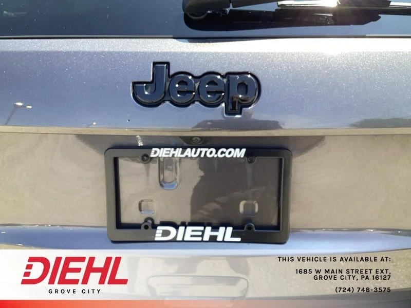 Used 2021 Gray Jeep Laredo X image 11