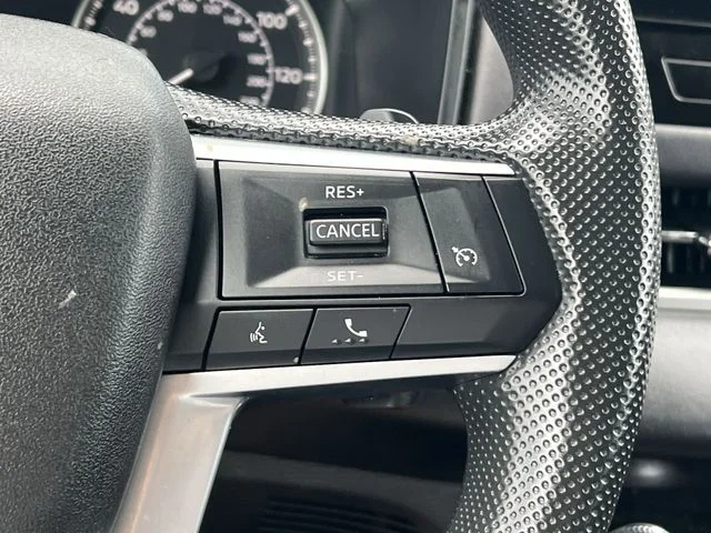 Used 2025 Black Mitsubishi ES image 28