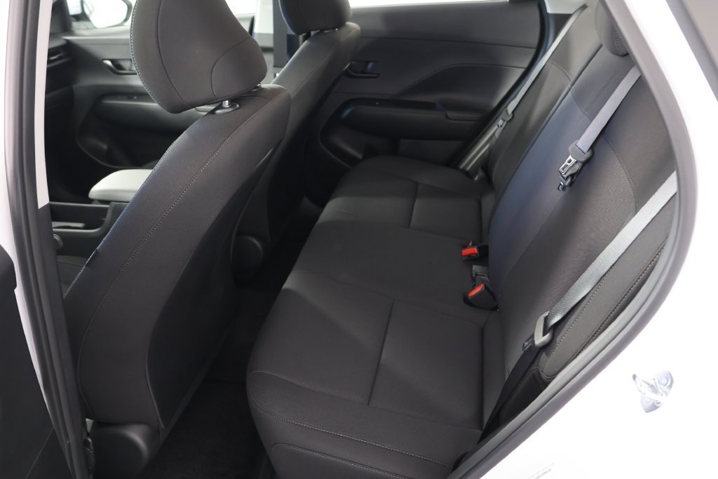 Used 2027 Atlas White Hyundai SE image 18