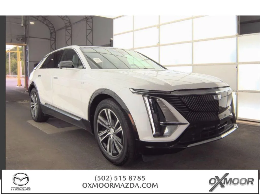 Used 2024 Crystal White Tricoat Cadillac Luxury image 1