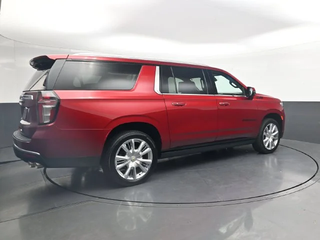 Used 2021 Red Chevrolet High Country image 4