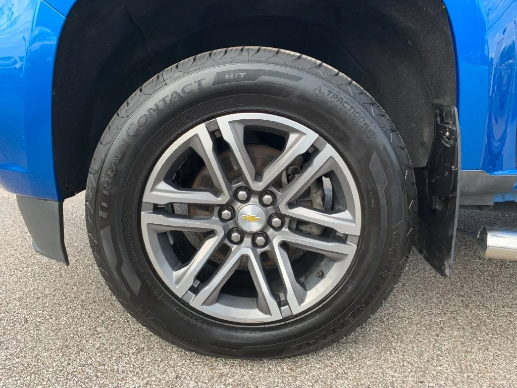 Used 2021 Blue Chevrolet Work Truck image 31
