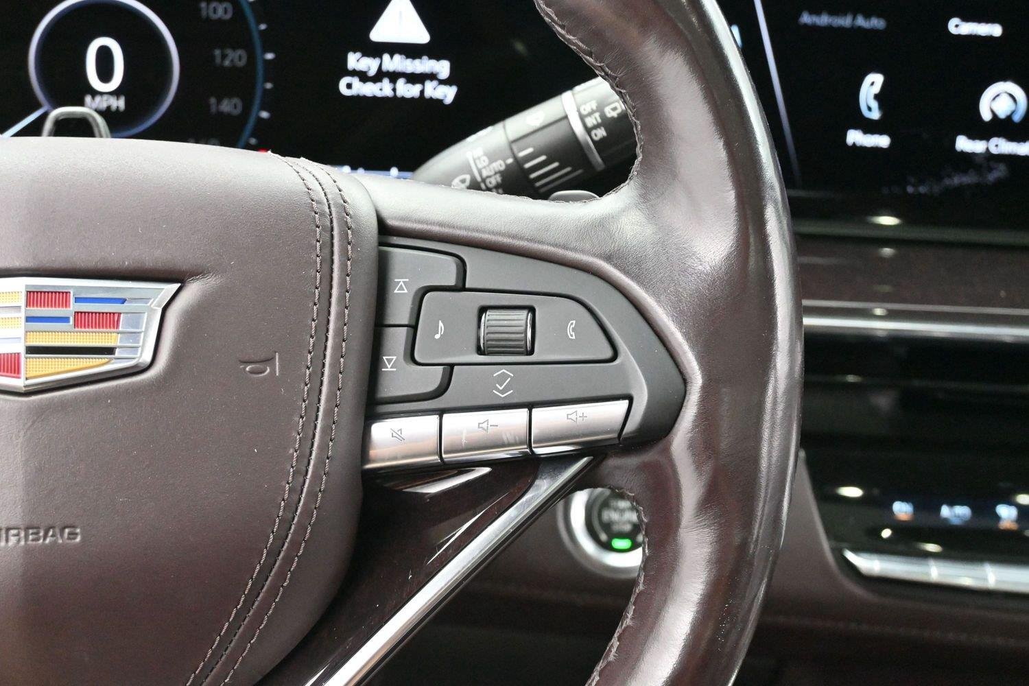 Used 2021 Crystal White Tricoat Cadillac Sport Platinum image 17