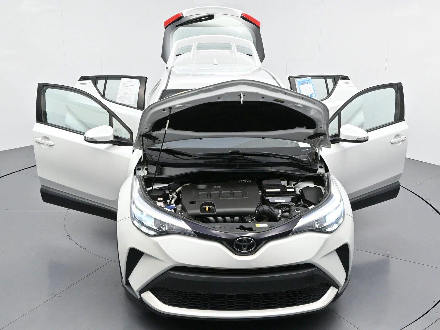 Used 2022 Wind Chill Pearl Toyota XLE image 39