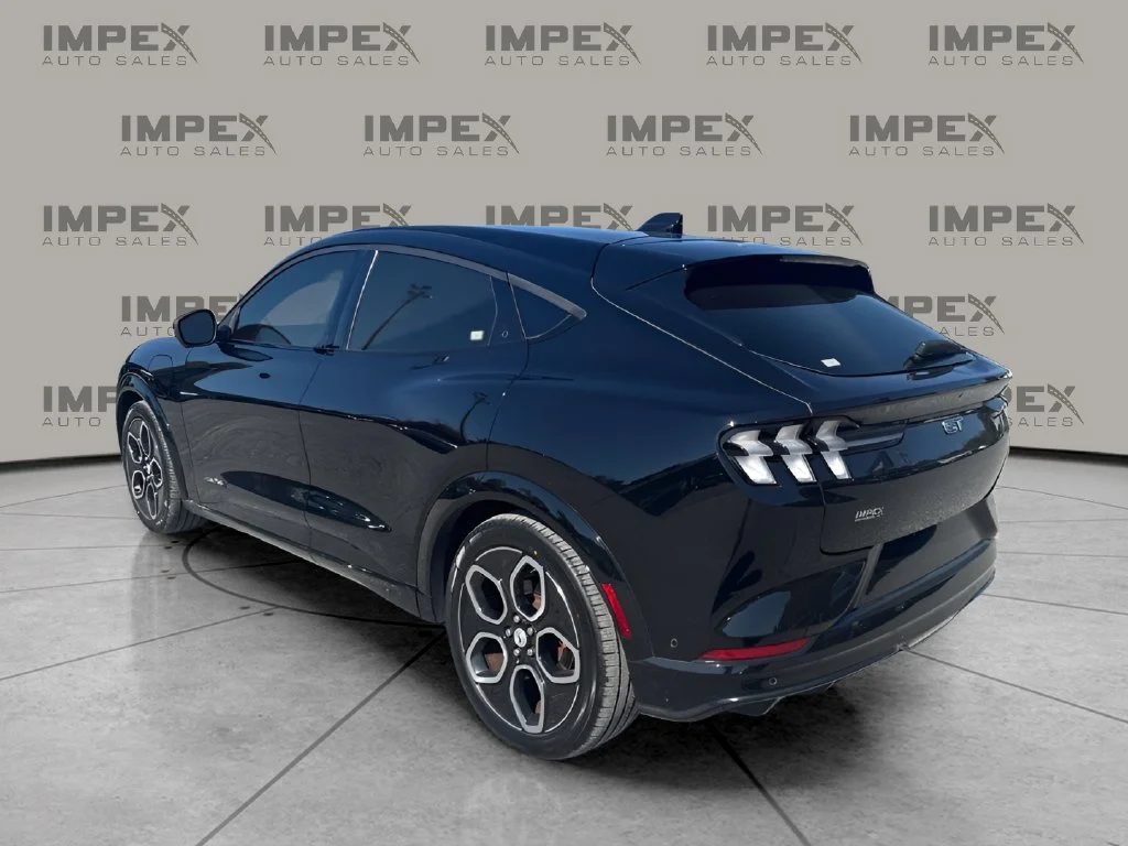 Used 2023 Black Ford GT image 3
