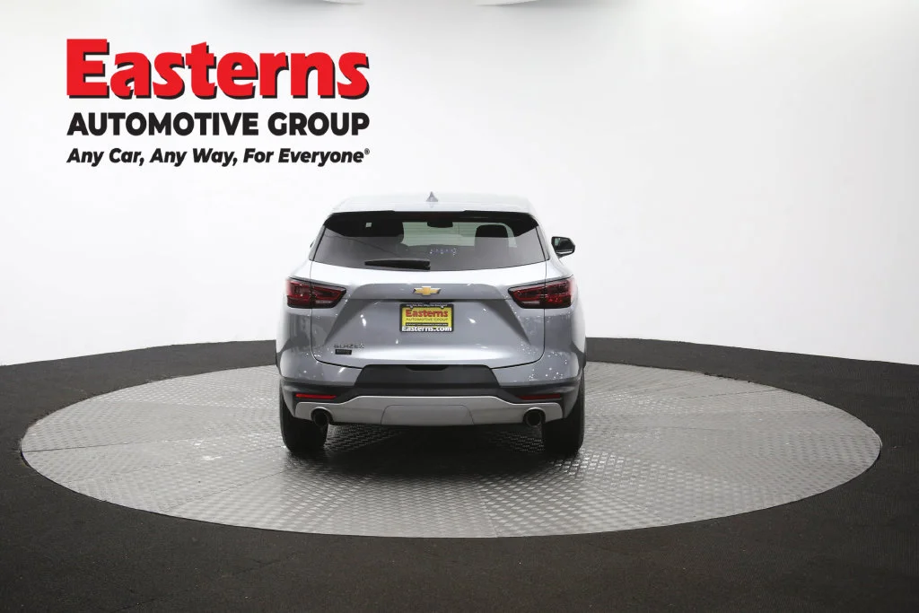 Used 2025 Gray Chevrolet LT image 41