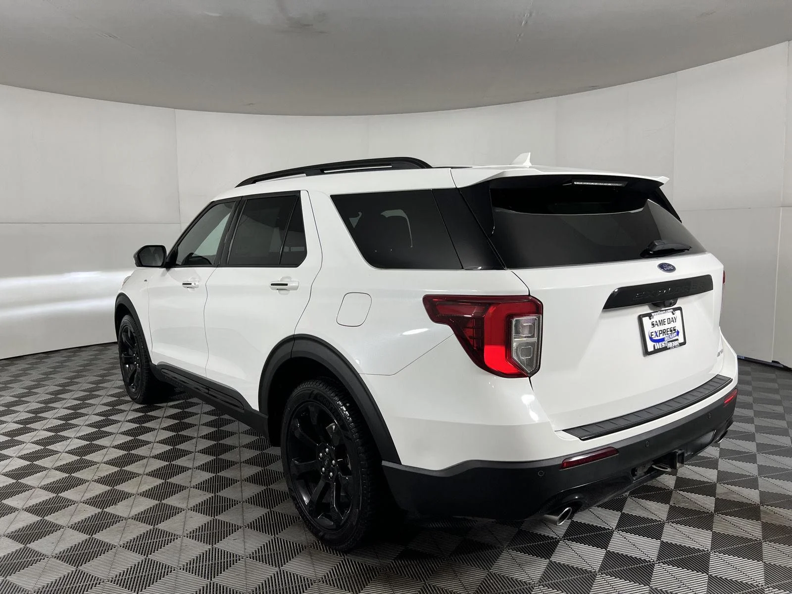 Used 2023 Wh Ford ST-Line image 3
