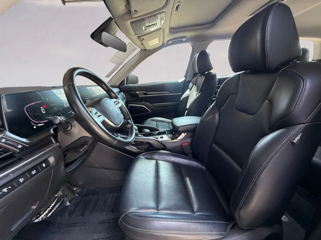 Used 2025 Gray Kia S image 10
