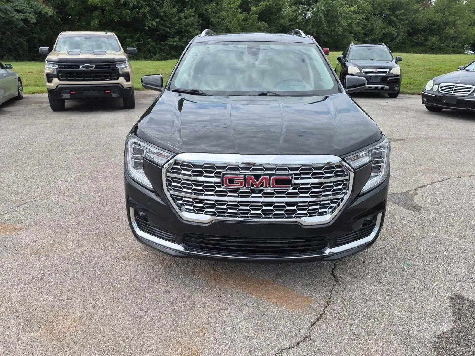 Used 2023 Ebony Twilight Metallic GMC Denali image 8