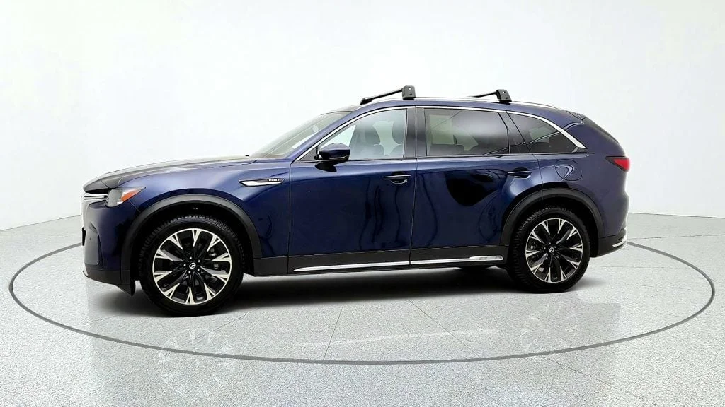 Used 2024 Deep Crystal Blue Mica Mazda Premium Plus AWD image 8