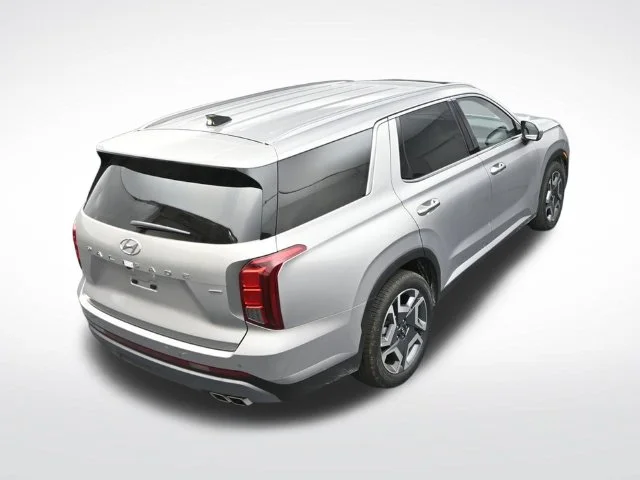 Used 2025 Silver Hyundai SEL Premium image 21