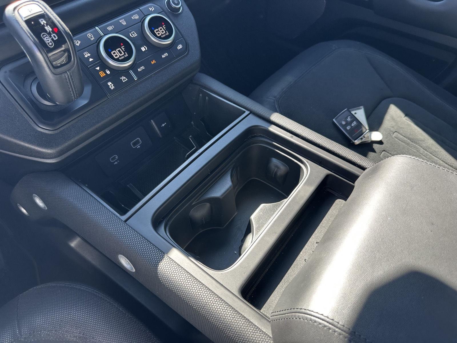 Used 2023 Carpathian Grey Premium Metallic Land Rover Carpathian Edition image 39
